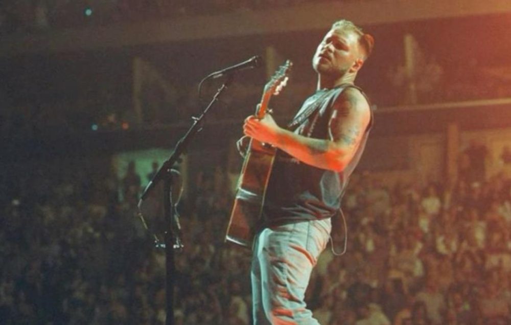 Zach Bryan Costume: Ultimate Guide to Rocking a Gang-Themed Look 1 Creating a Zach Bryan costume doesn’t have to be expensive or complicated