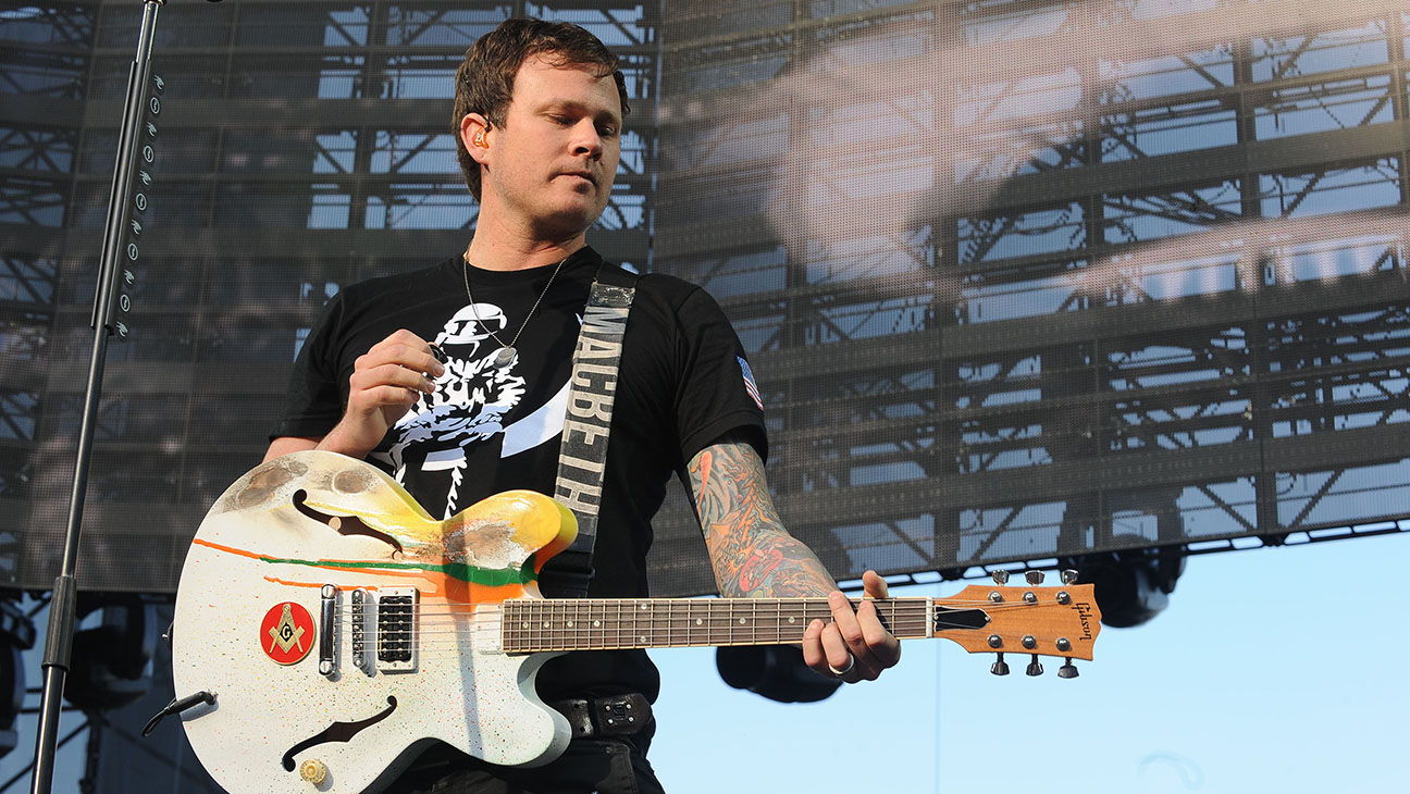 where does tom delonge live exploring the lifestyle of the blink 182 frontman 66fb75af521c2.jpg