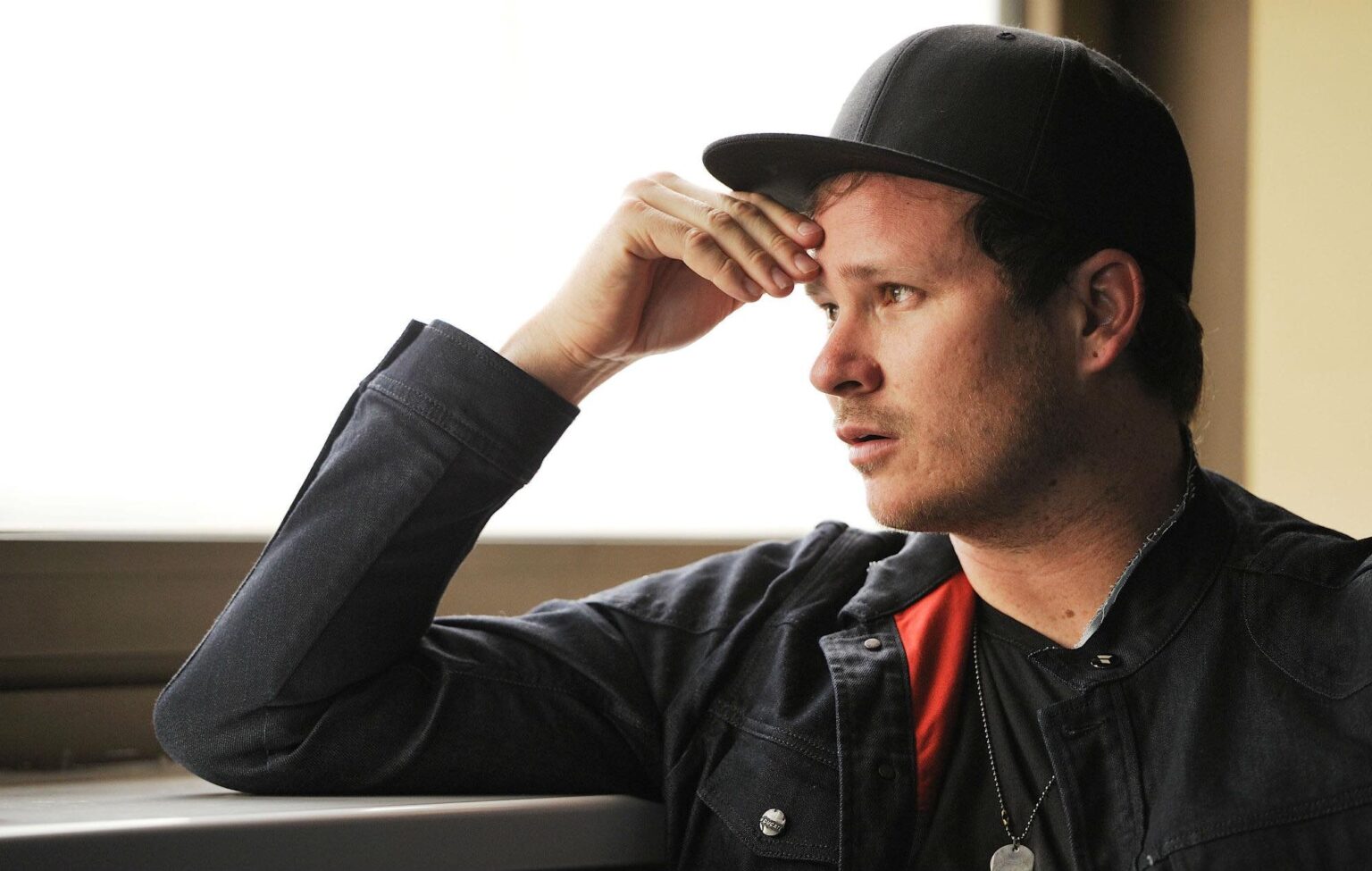 is tom delonge schizophrenic 66fdf770606e5.jpg