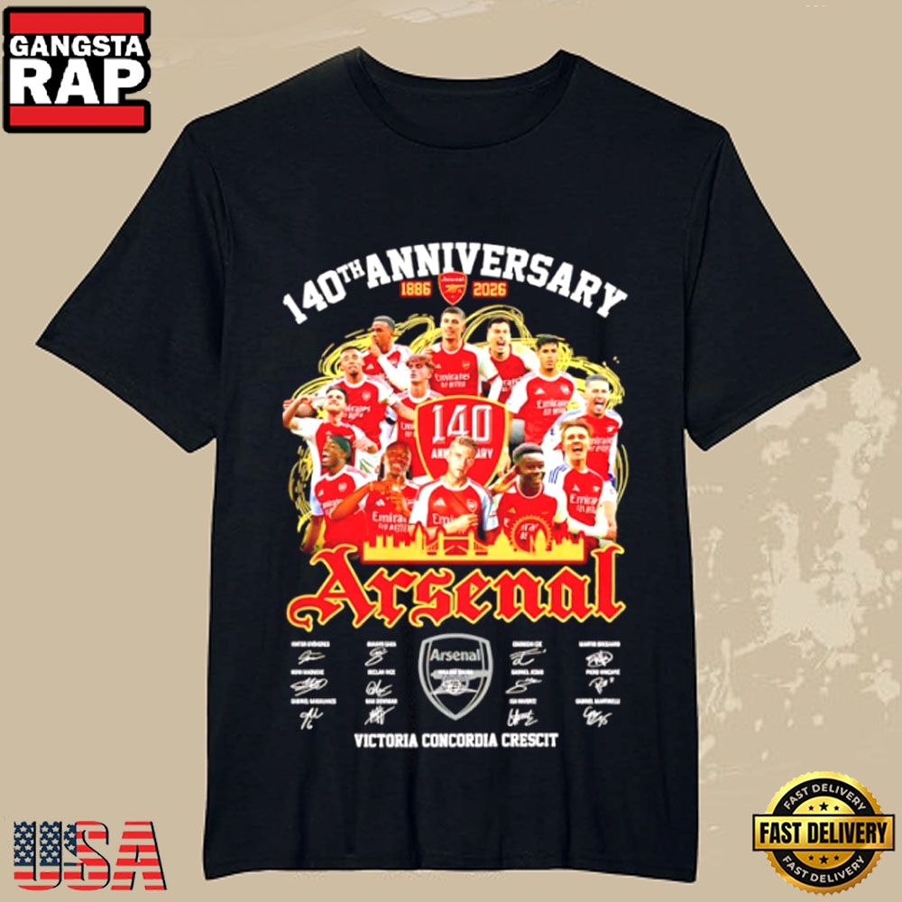 Arsenal 1886–2026 140th Anniversary Victoria Concordia Crescit Team Signatures T-Shirt Arsenal 1886–2026 140th Anniversary Victoria Concordia Crescit Team Signatures T-Shirt
